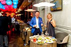 Gallery Pleasant Deja Vu 2018. New Year in a fusion restaurant.: photo №61